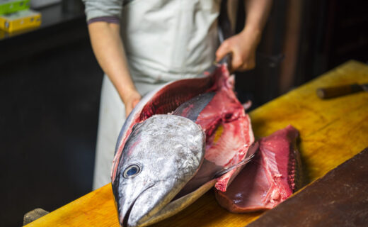 マグロ解体ショー