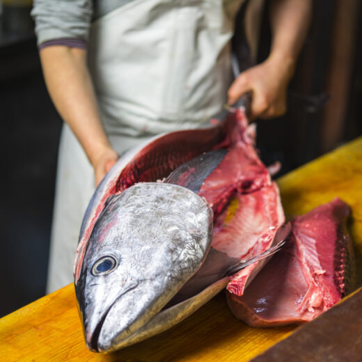 マグロ解体ショー